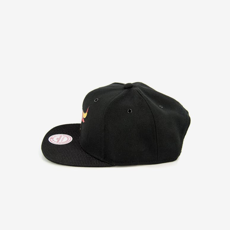 Bulls Carat Snapback Black