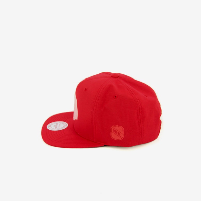Blackhawks Warm up Snapback Red