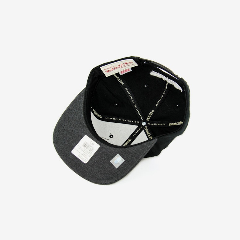Bulls Heather 2 Tone Snapback Black Heather/g