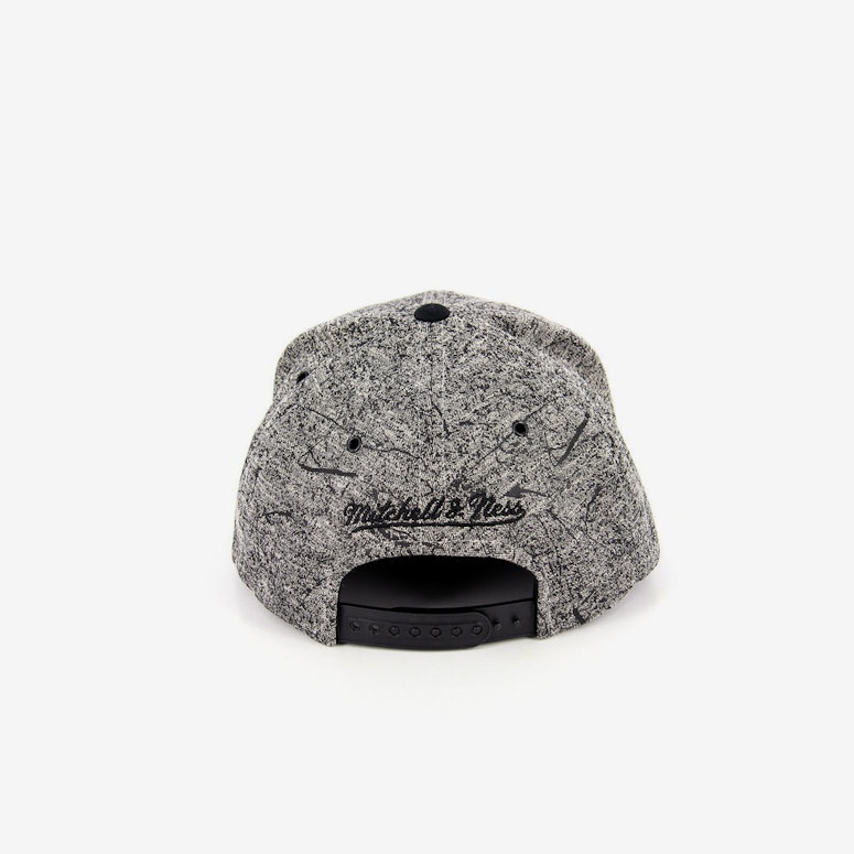 Bulls Grounded Snapback Grey/black