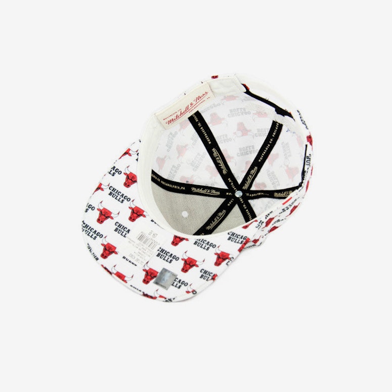 Bulls Mono Logo Snapback White