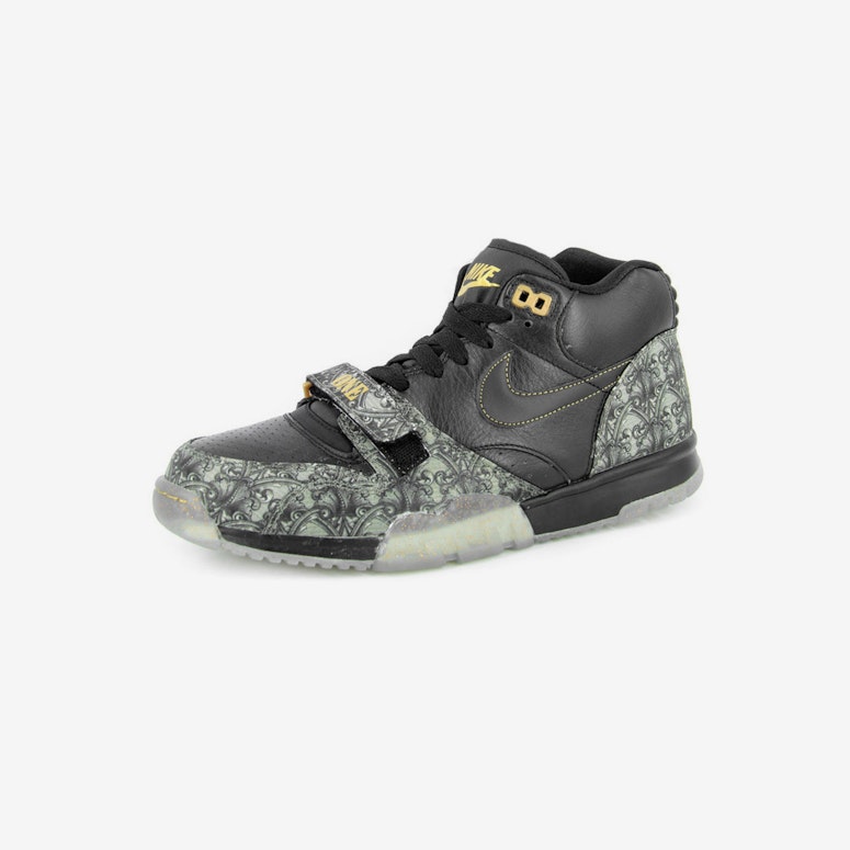 Air Trainer 1 Mid Prm QS Black/gold