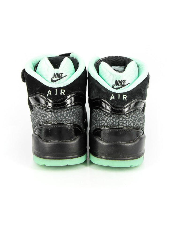 Air Revolution Glow QS Black/black