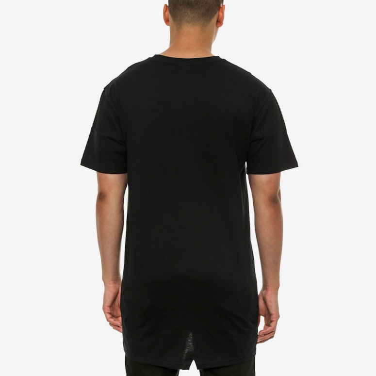 Simulate Tee Black