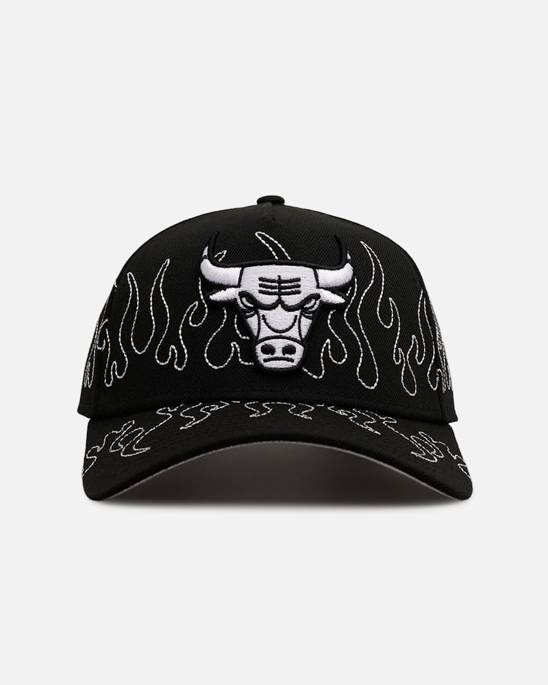 New Era Chicago Bulls 'Outline Flames' 9FORTY A-Frame Snapback Black thumbnail - 0