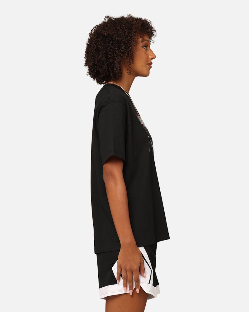 Jordan Women's Flight Heritage Graphic T-Shirt Black/Gym Red thumbnail - 4
