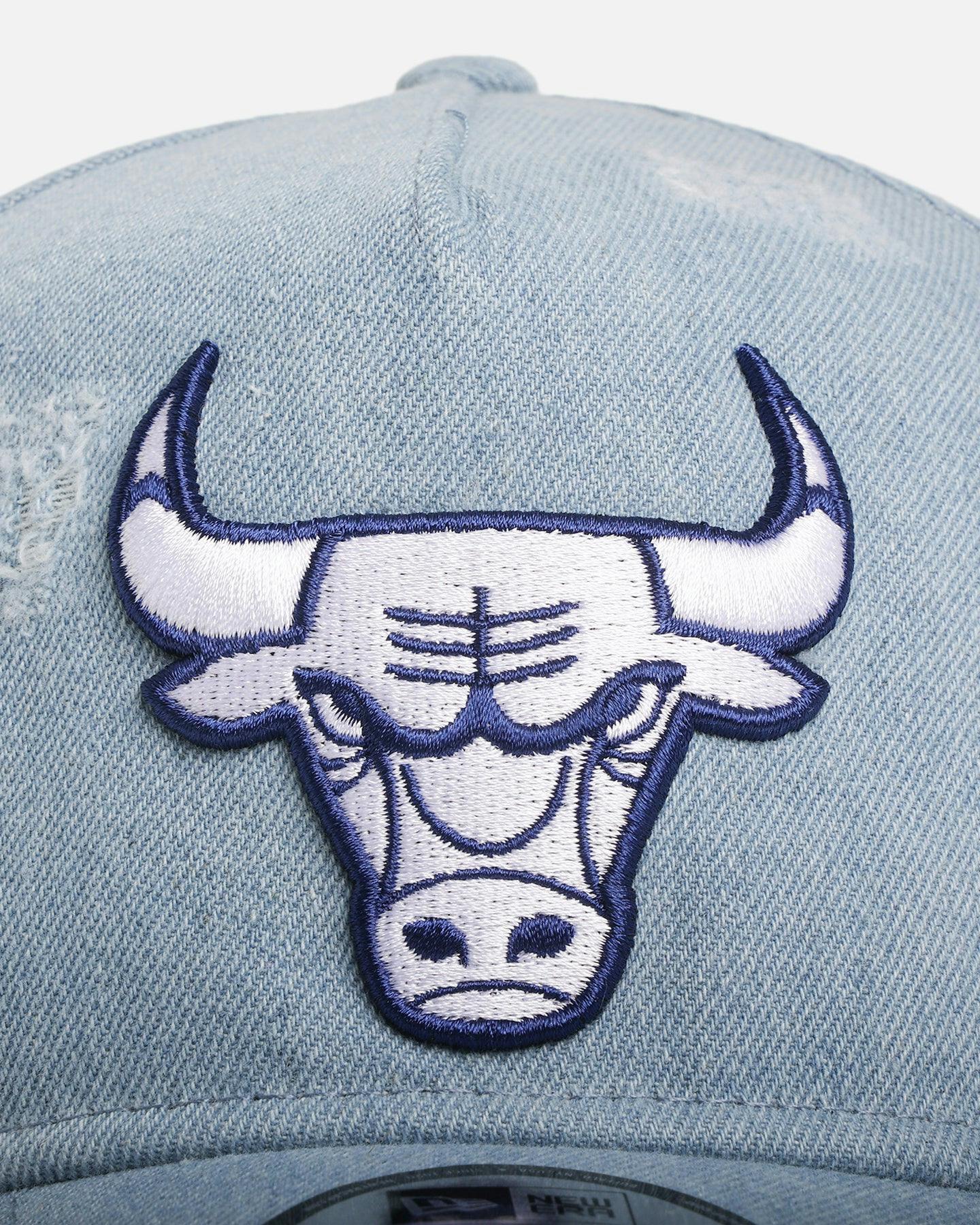 New Era Chicago Bulls 'Distressed Denim' 9FORTY A-Frame Snapback Light Wash Denim