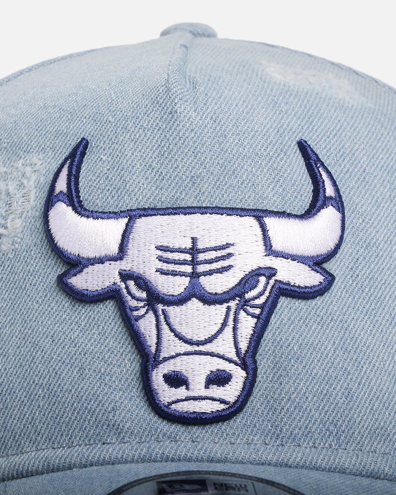 New Era Chicago Bulls 'Distressed Denim' 9FORTY A-Frame Snapback Light Wash Denim thumbnail - 4