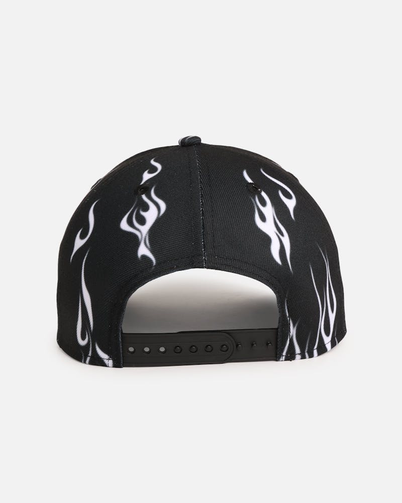 New Era Atlanta Braves 'Crown Flames' 9OFRTY A-Frame Snapback Black/White thumbnail - 1