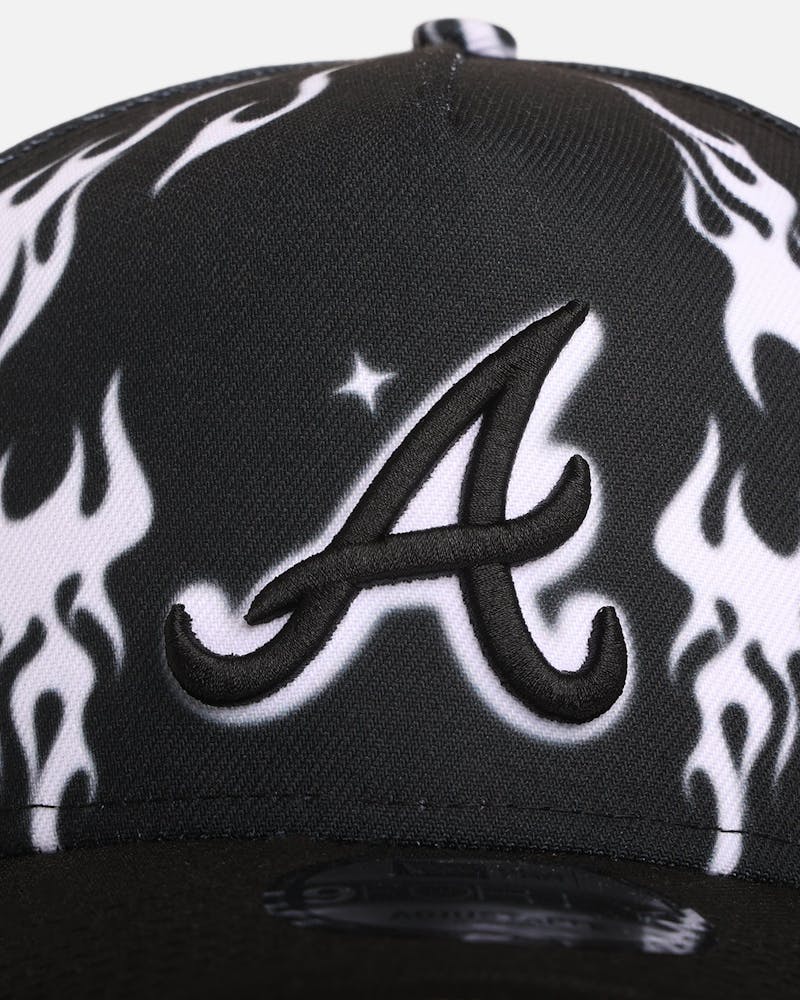 New Era Atlanta Braves 'Crown Flames' 9OFRTY A-Frame Snapback Black/White thumbnail - 4