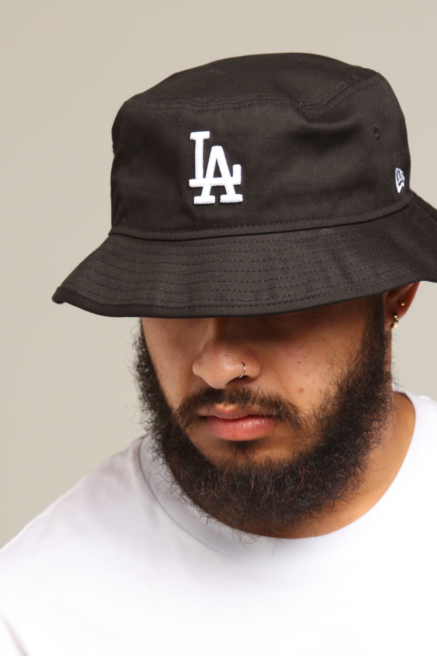 black la bucket hat