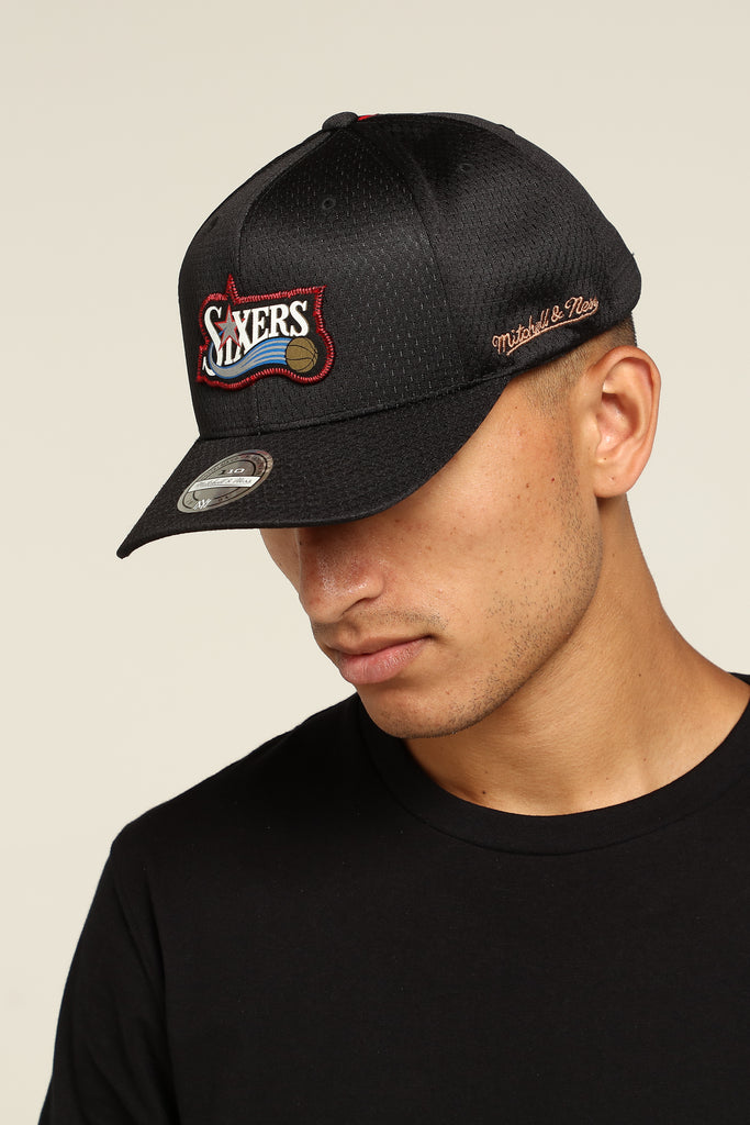 mitchell and ness 110 snapback