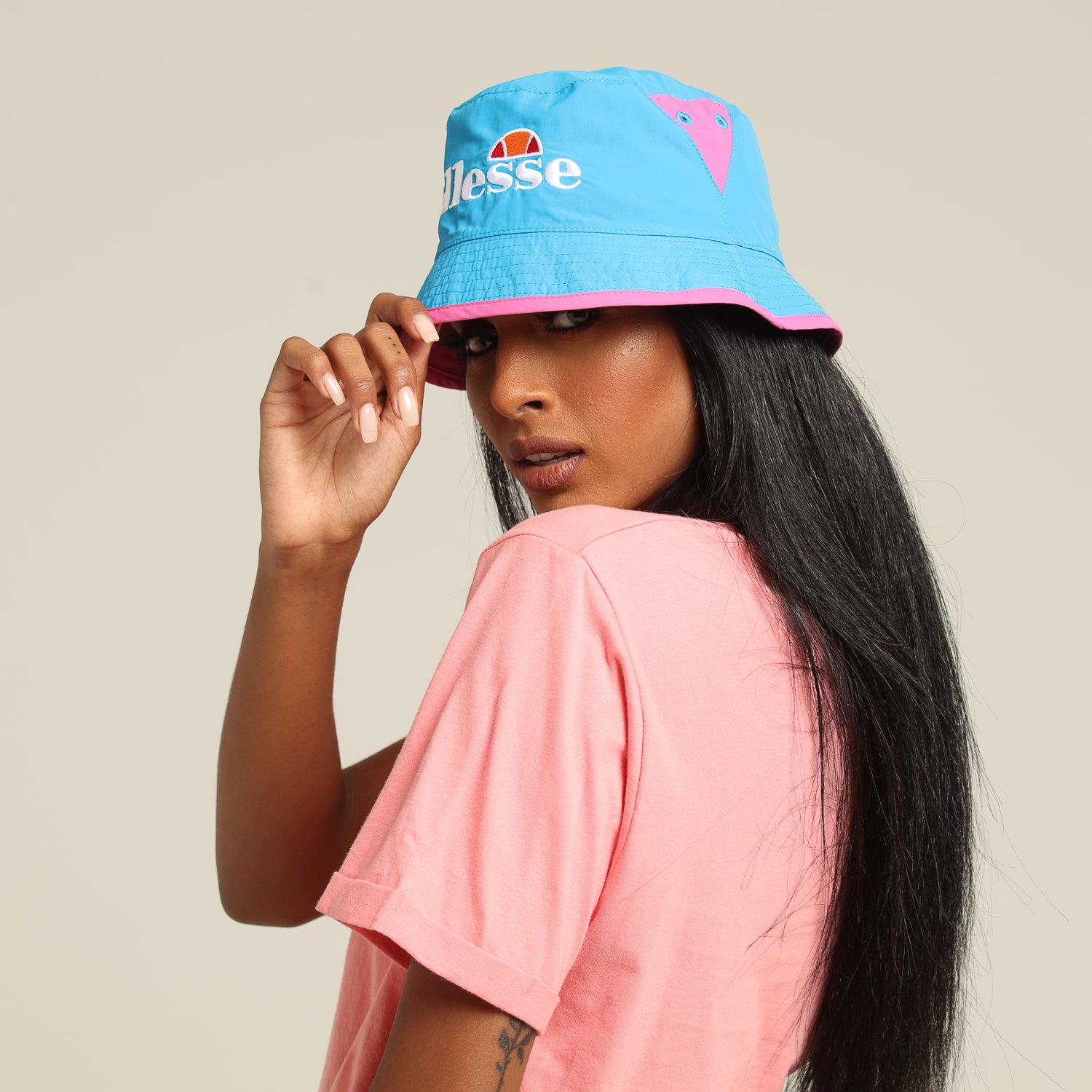 ellesse reversible bucket hat