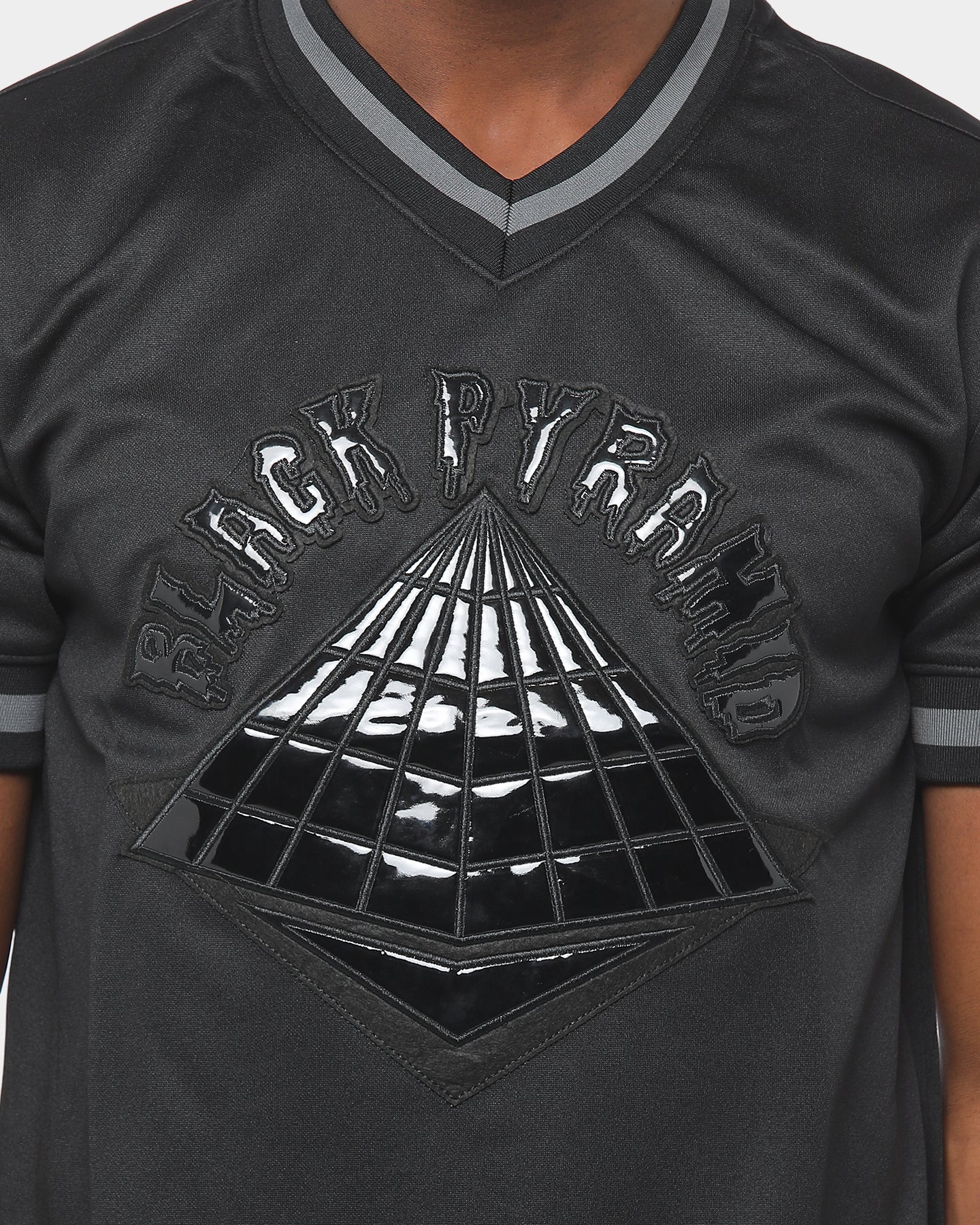 black pyramid jersey
