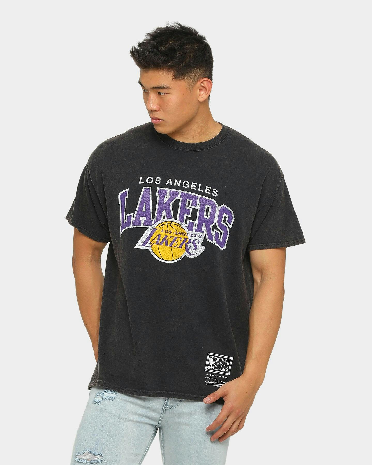 Mitchell Ness Men S Los Angeles Lakers Vintage Arch Short Sleeve T S Culture Kings