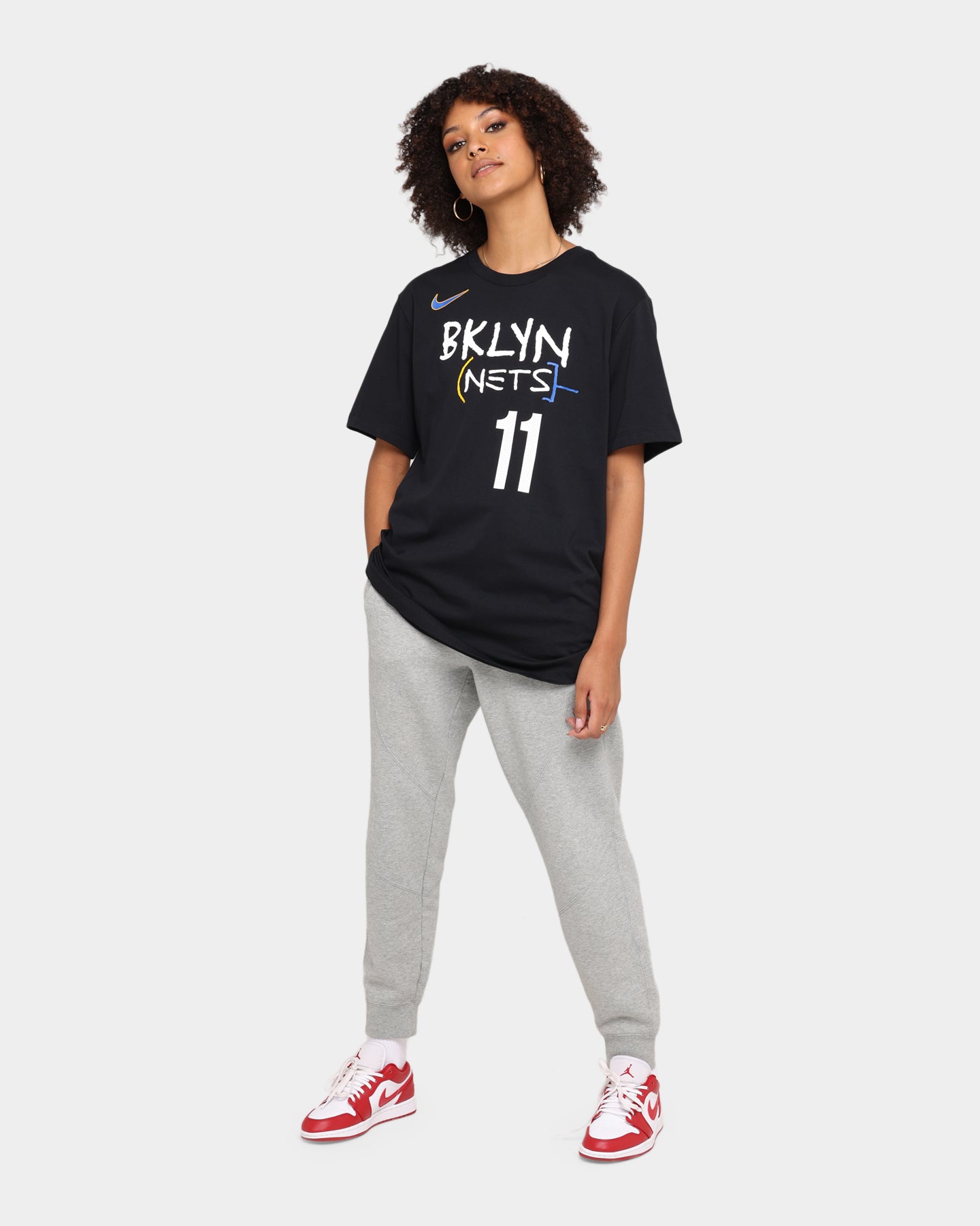 kyrie irving jogging pants