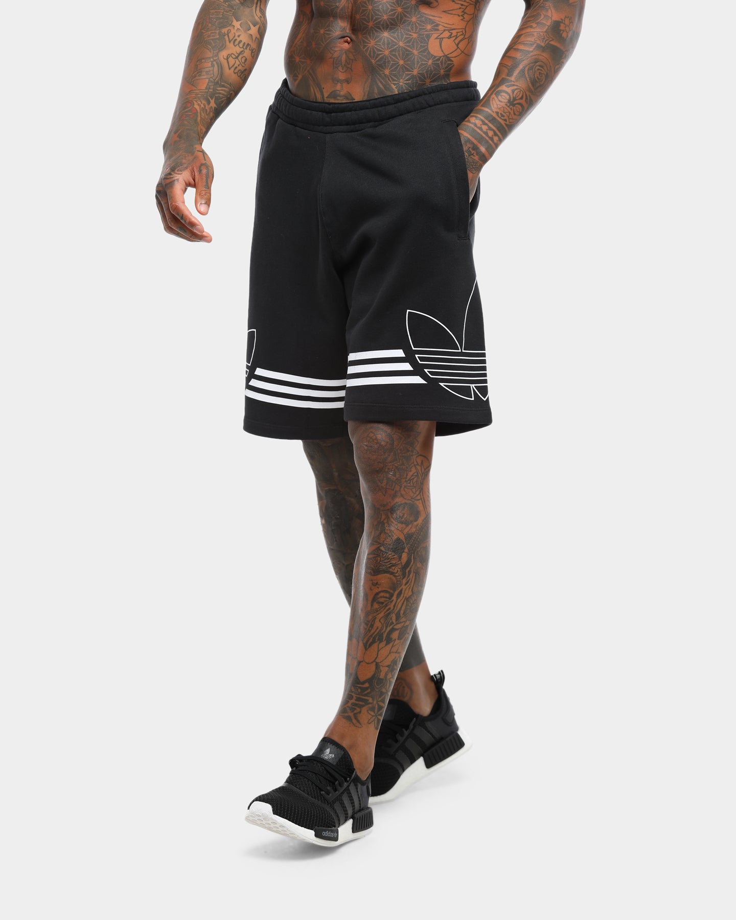 outline shorts adidas