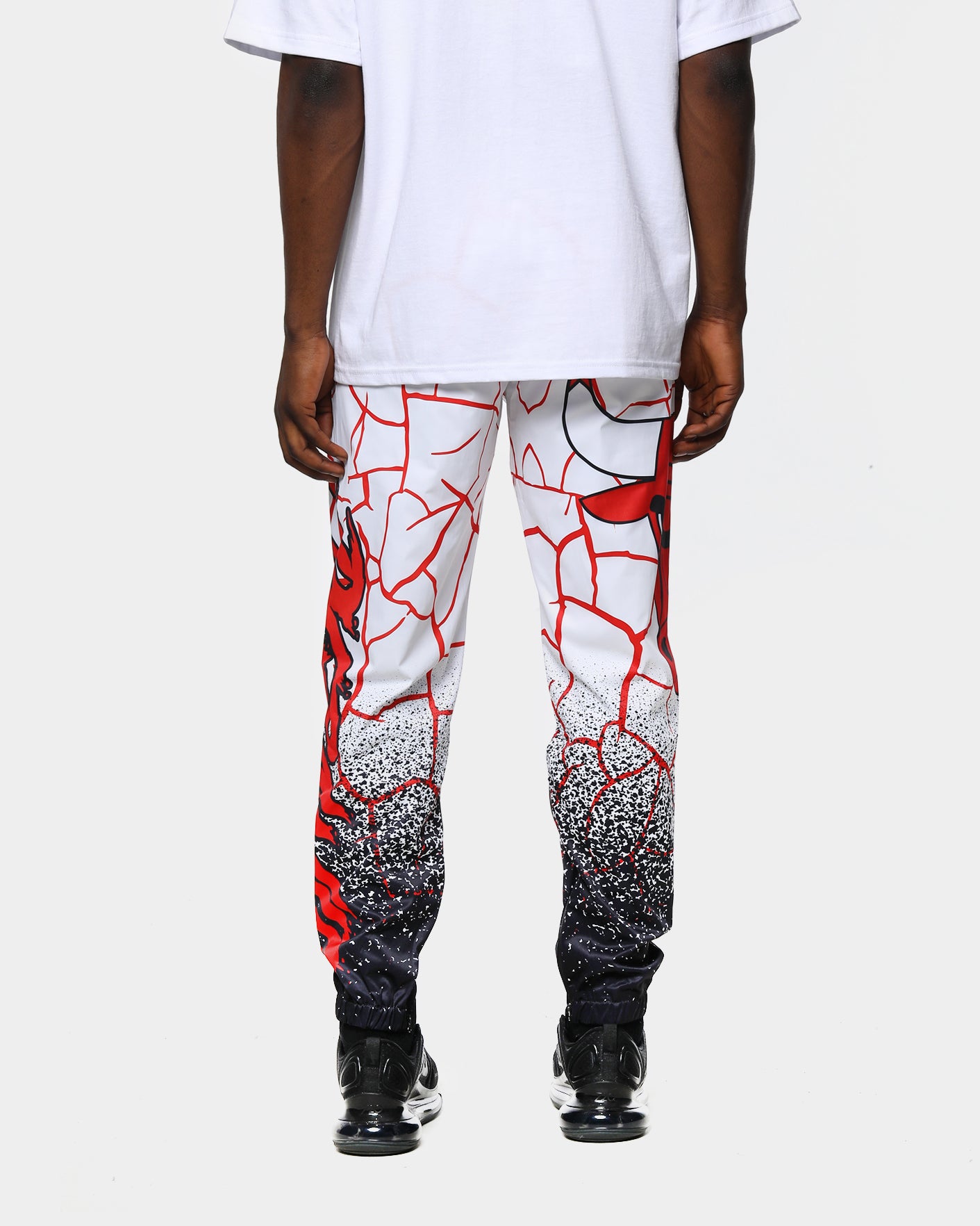 black pyramid sweatpants