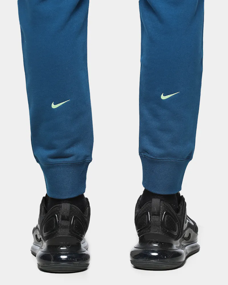 w air zoom structure 22 run shield