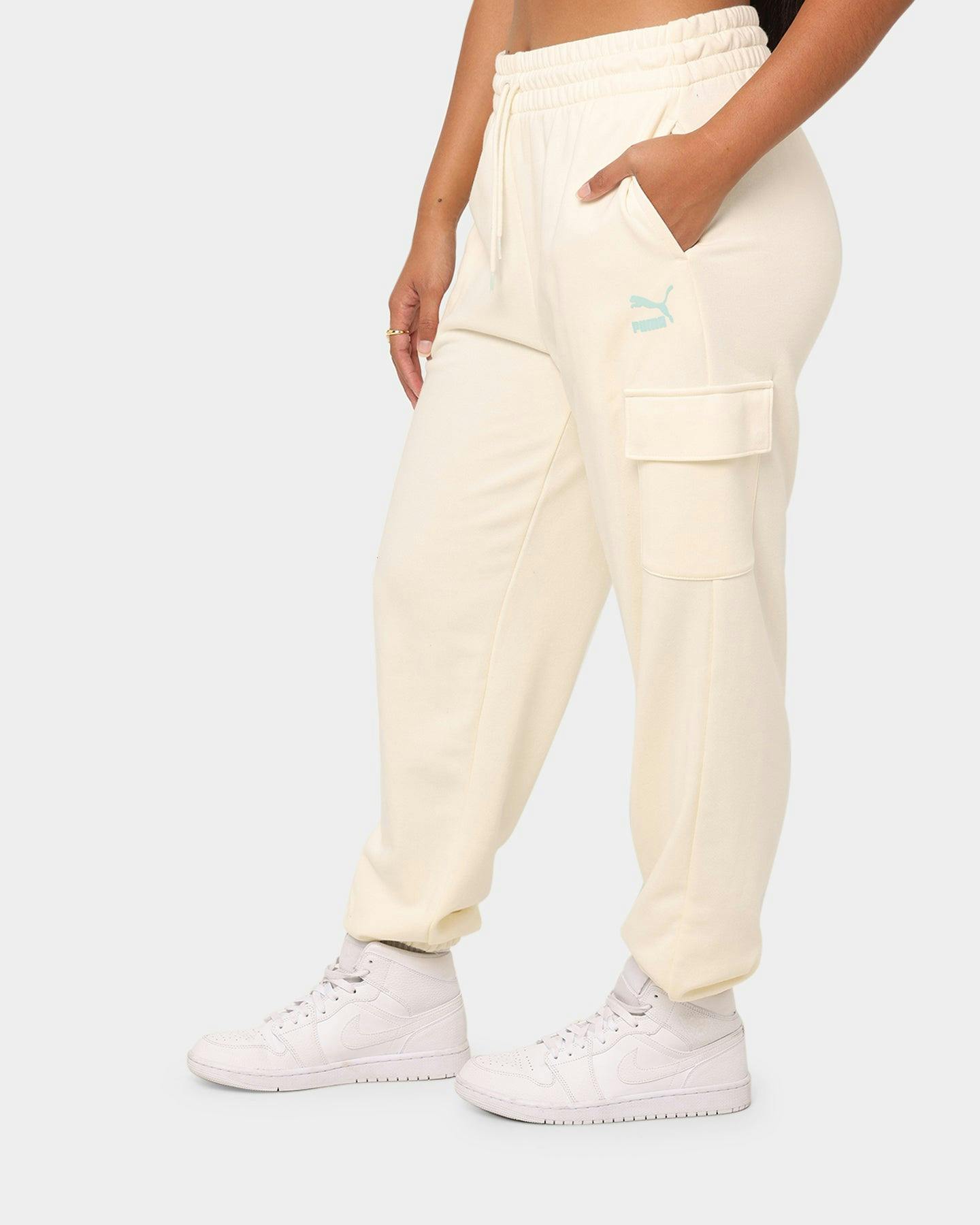 Puma Women's CLSX Cargo Sweatpants Ivory Glow | Culture Kings