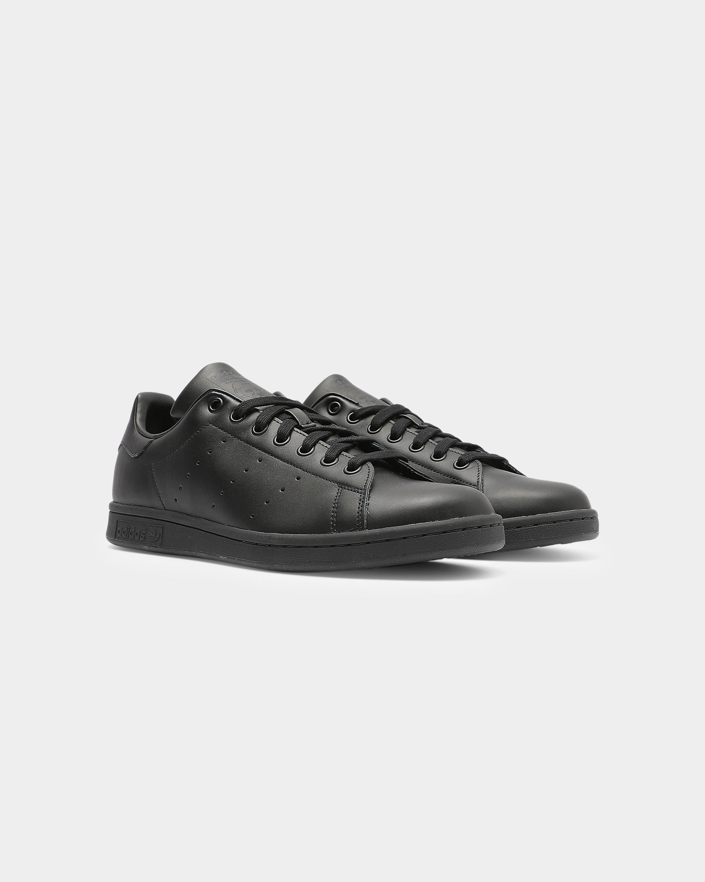 stan smiths black