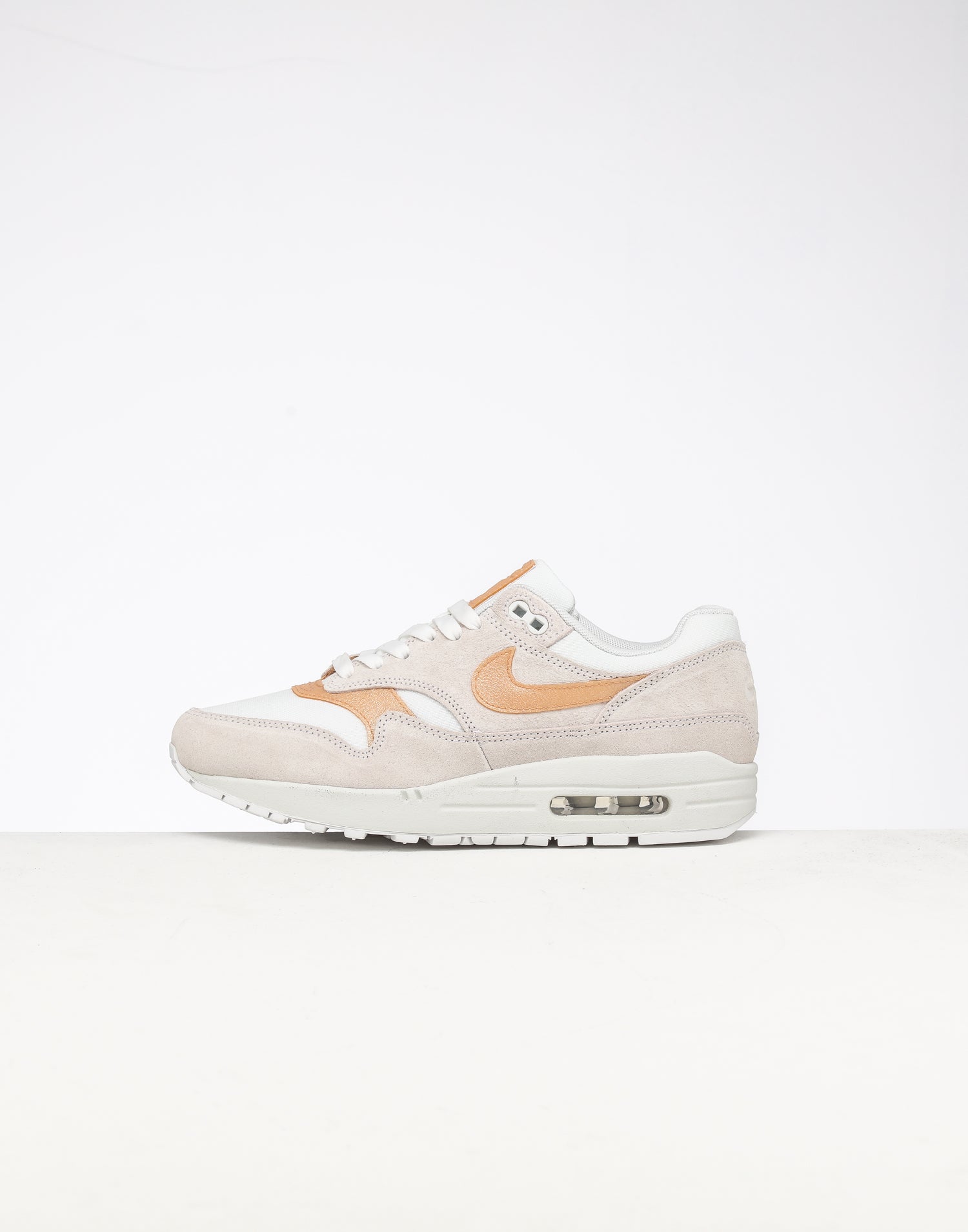 nike air max 1 se overbranded white