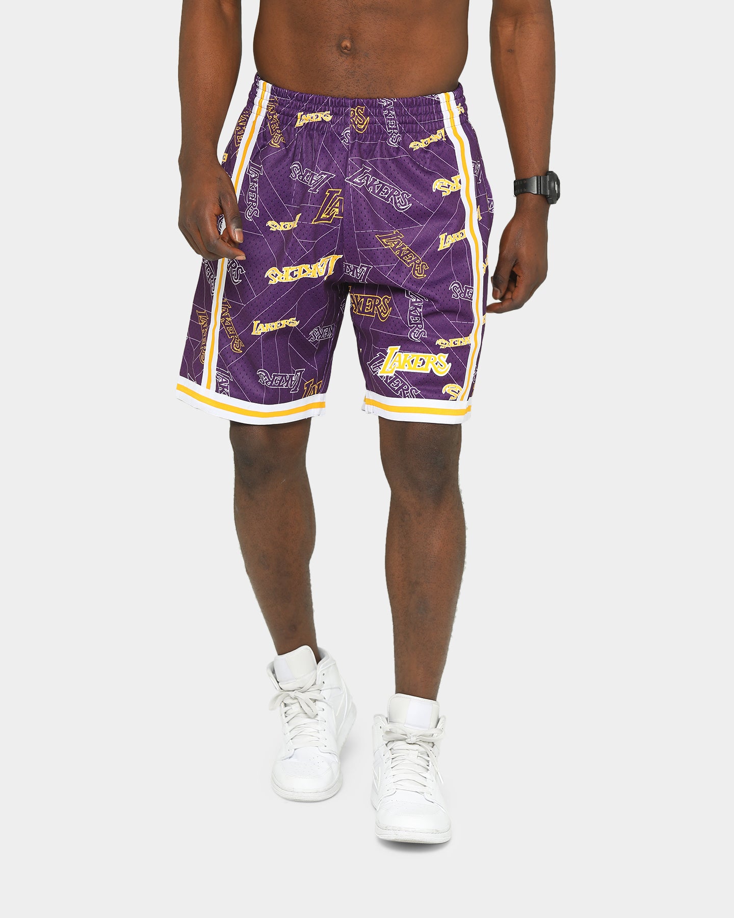 lakers shorts mitchell ness