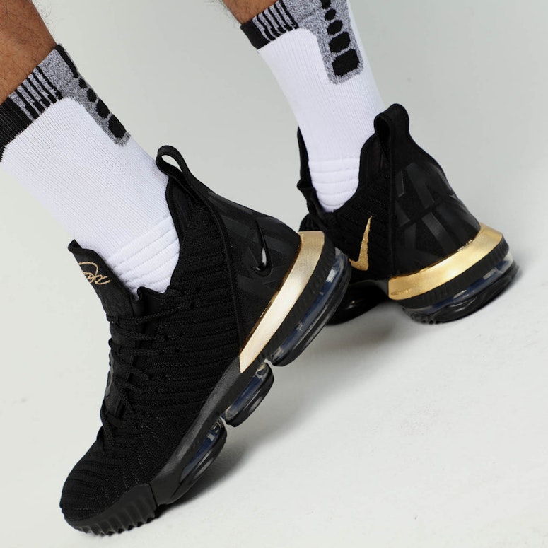 Nike LeBron XVI Black/Gold