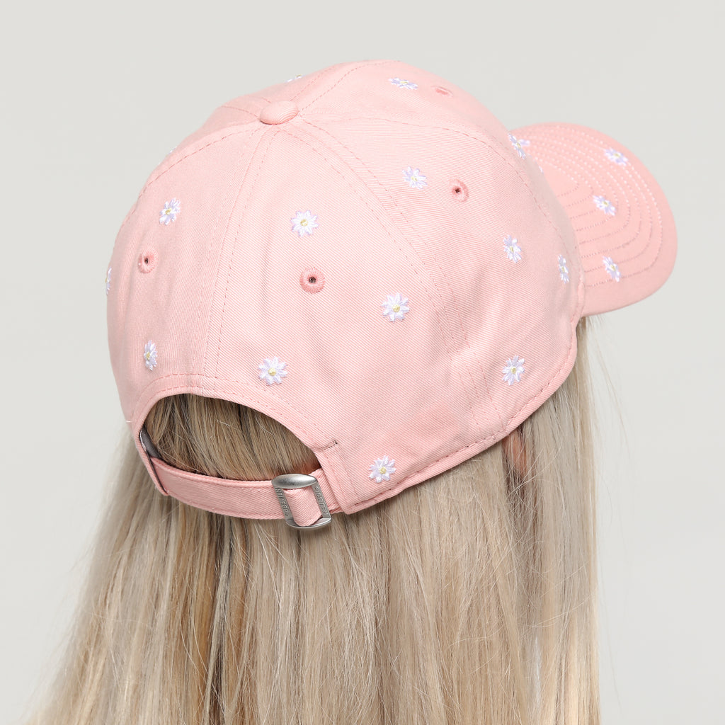 New Era Women's New York Yankees 9TWENTY Strapback Pink