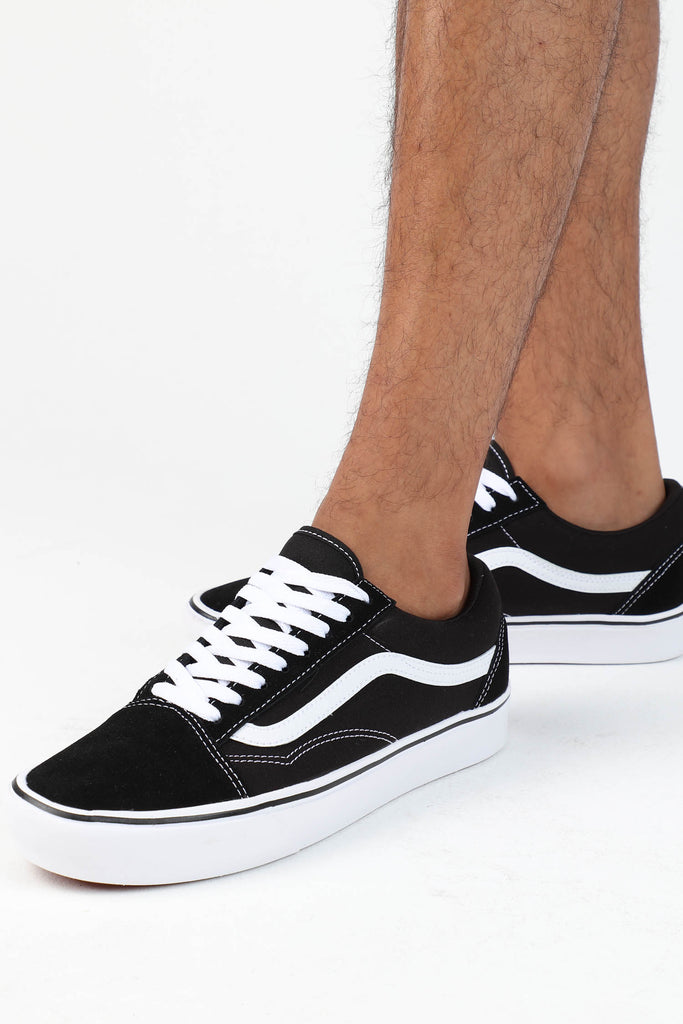 Vans ComfyCush Old Skool BlackWhite Vans ComfyCush Old Skool BlackWhite