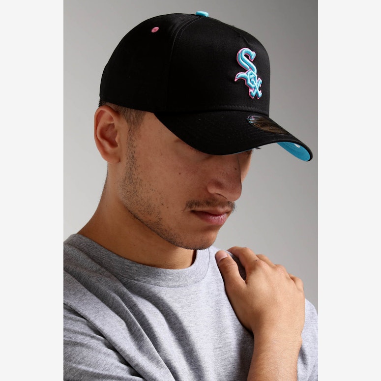 New Era Chicago White Sox 9FORTY A-Frame Snapback Black/Pink Neon