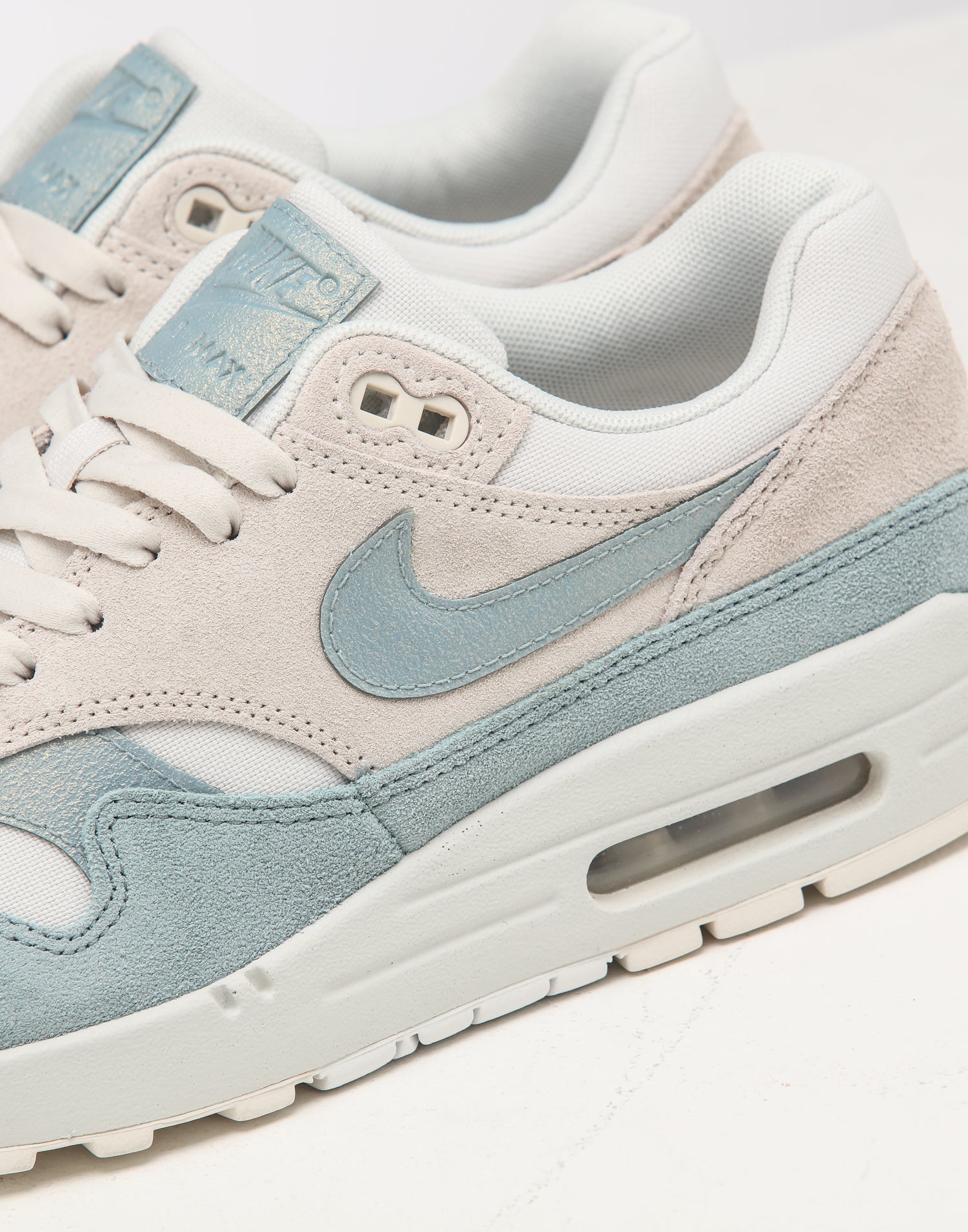 Nike Women's Air Max 1 SE Overbranded 