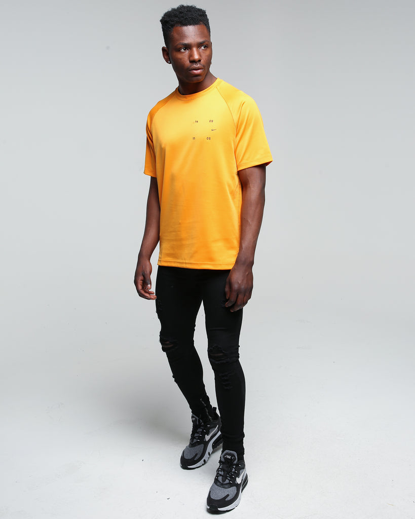 nike sportswear kumquat nike sportswear kumquat
