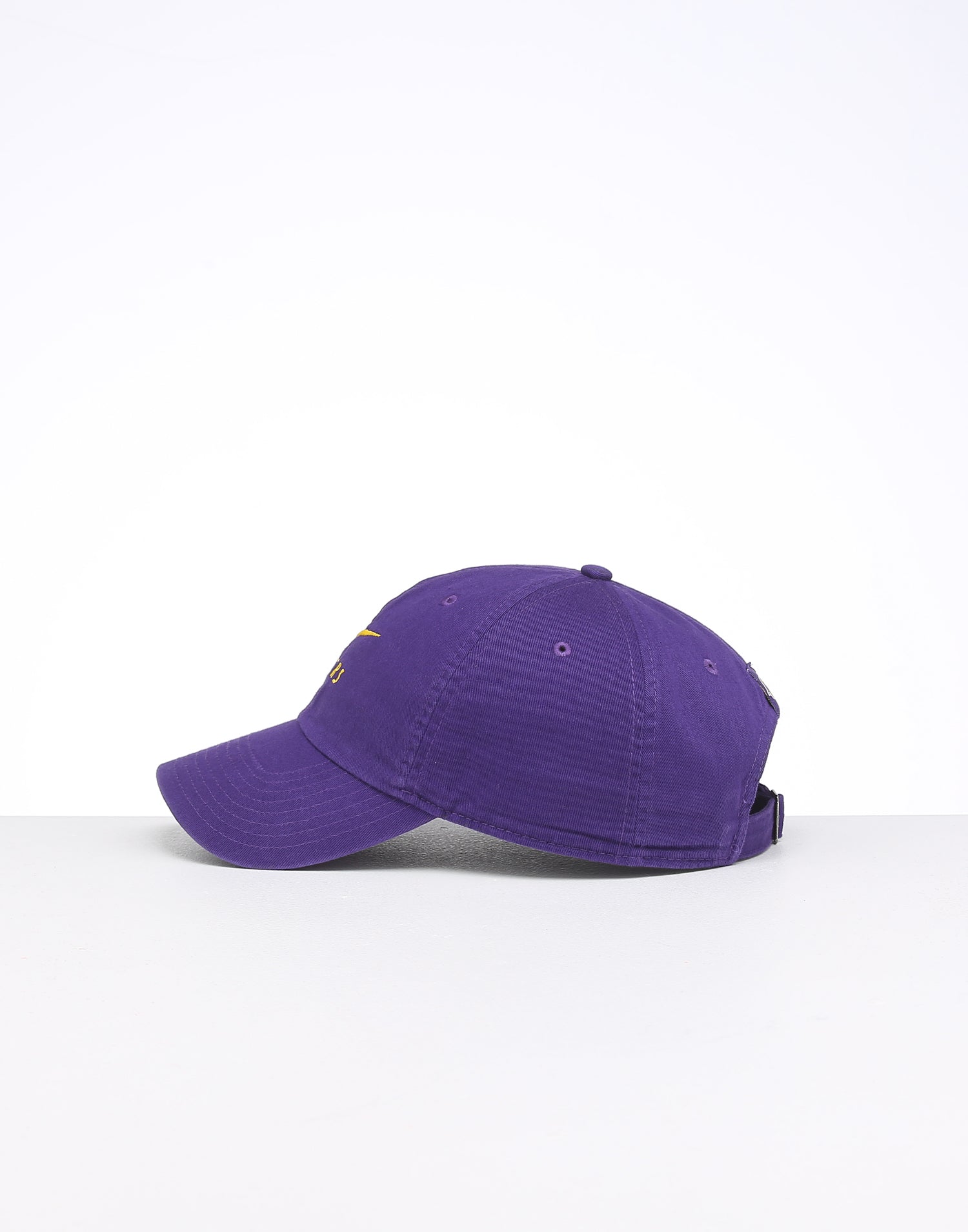 lakers nike cap