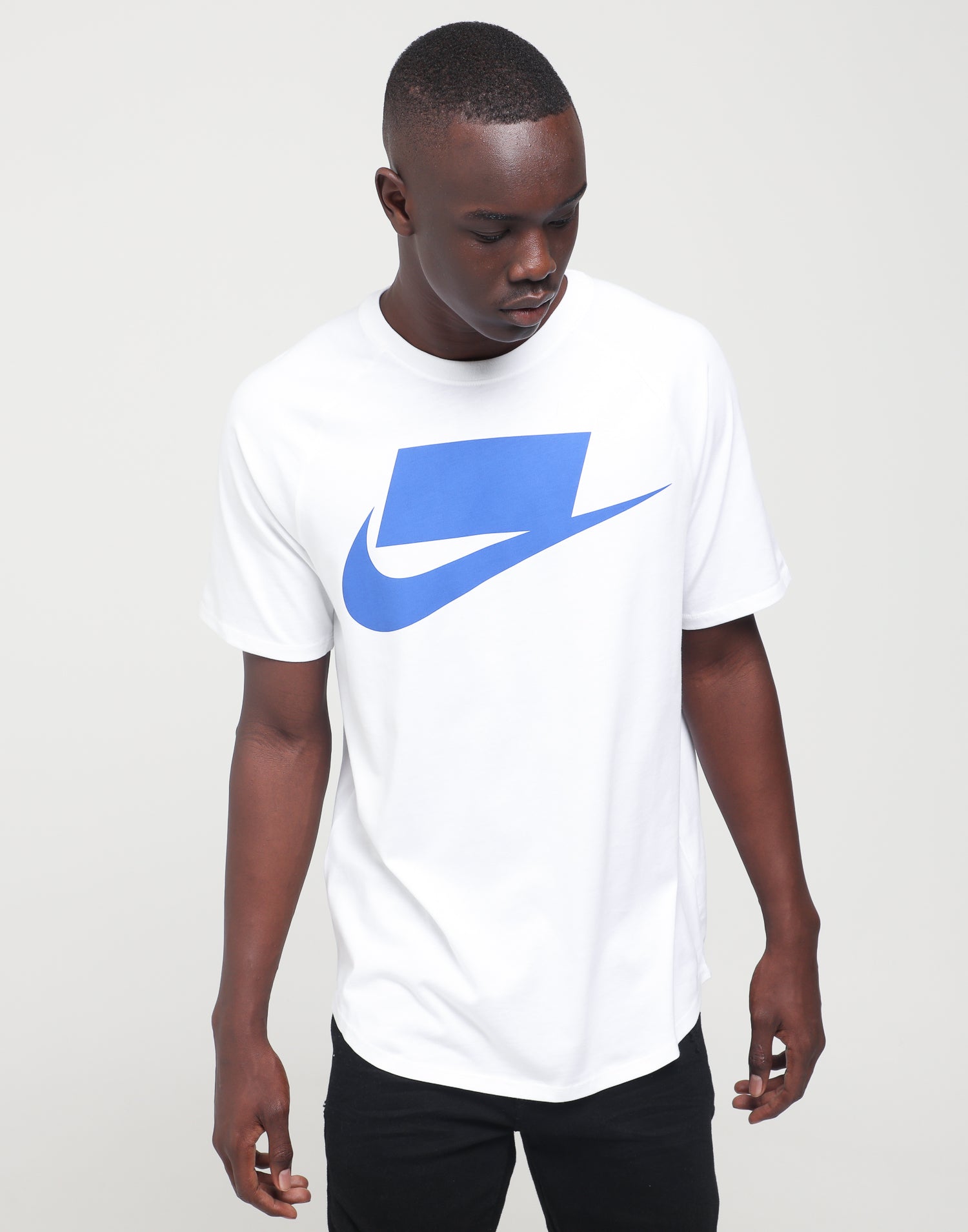 nike sportswear nsw tee