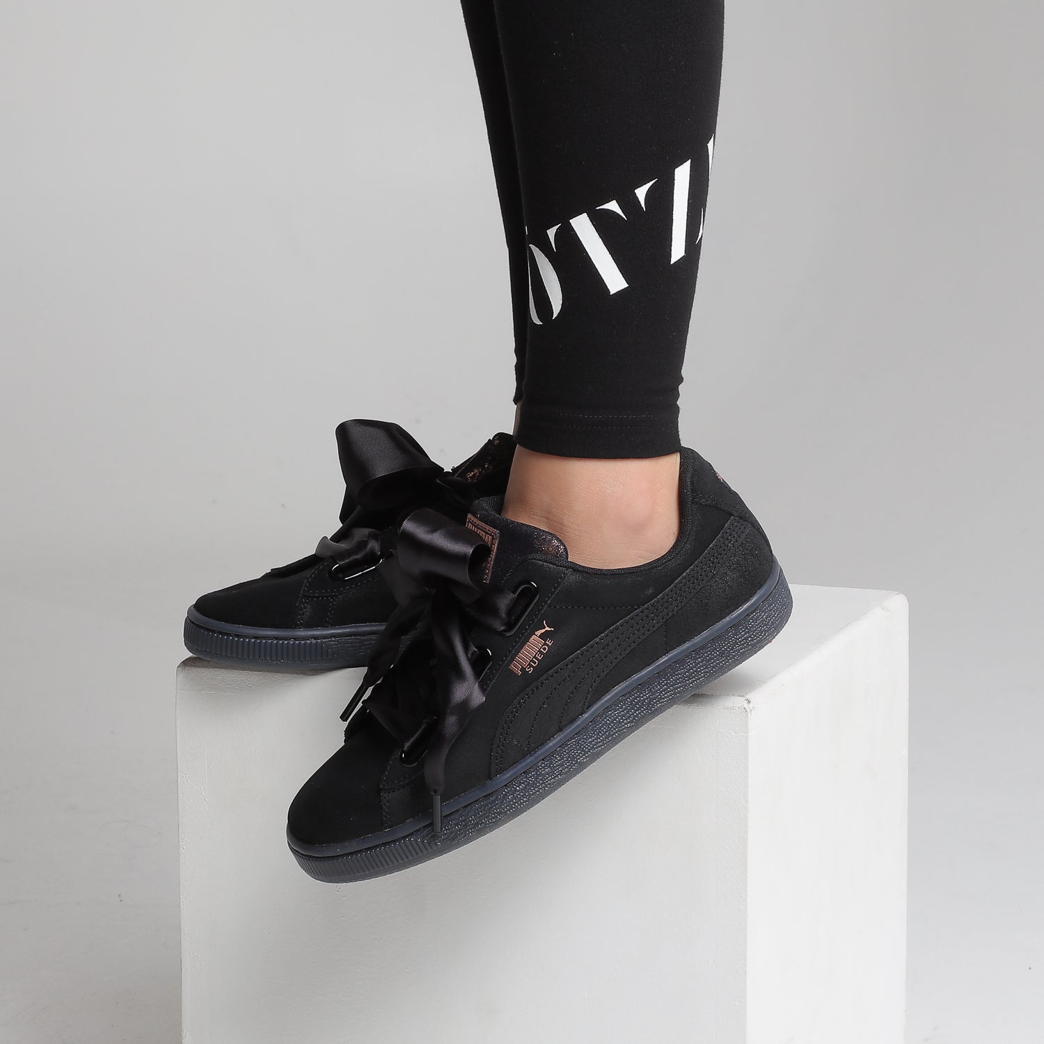 puma suede heart artica noir