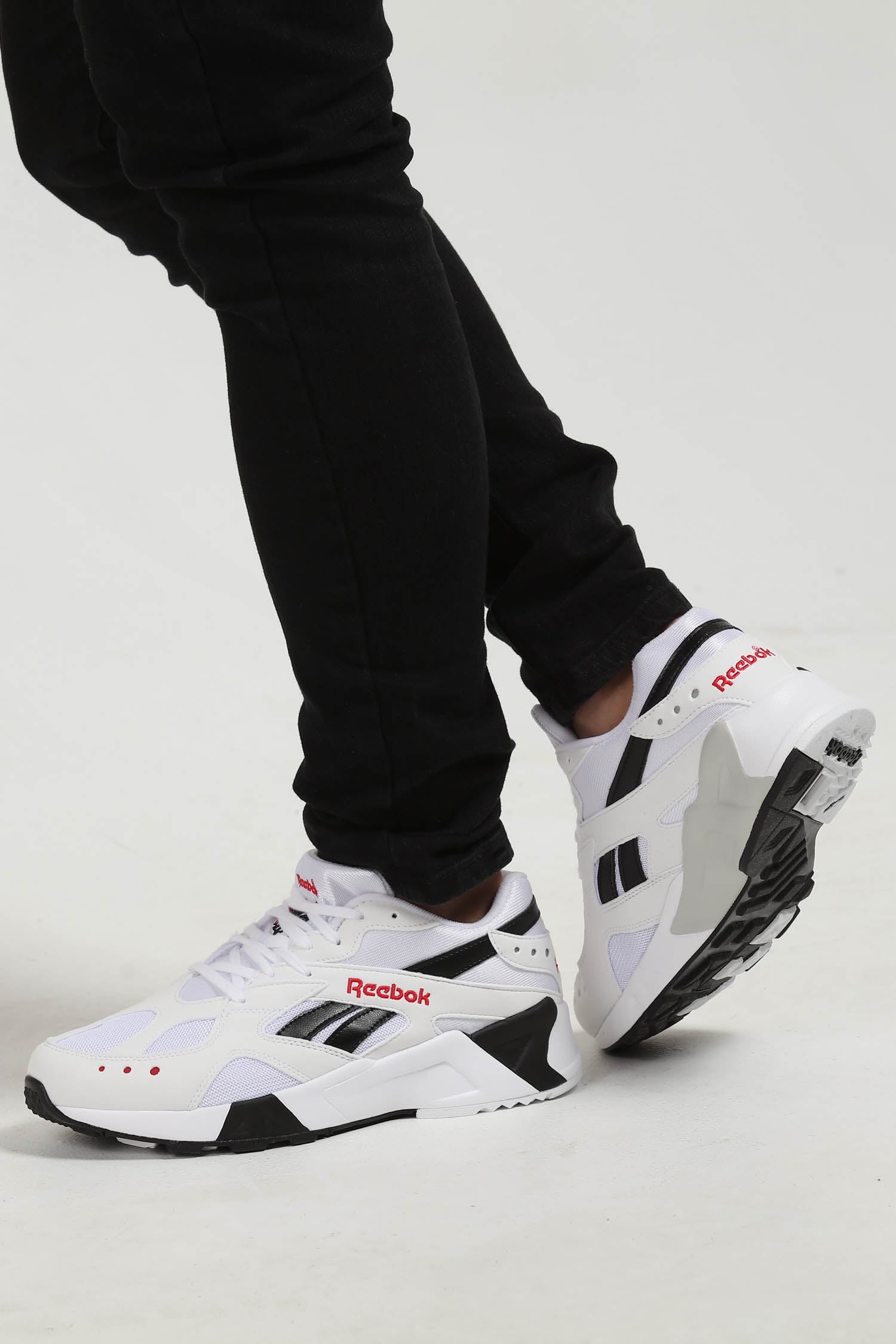 reebok aztrek white red