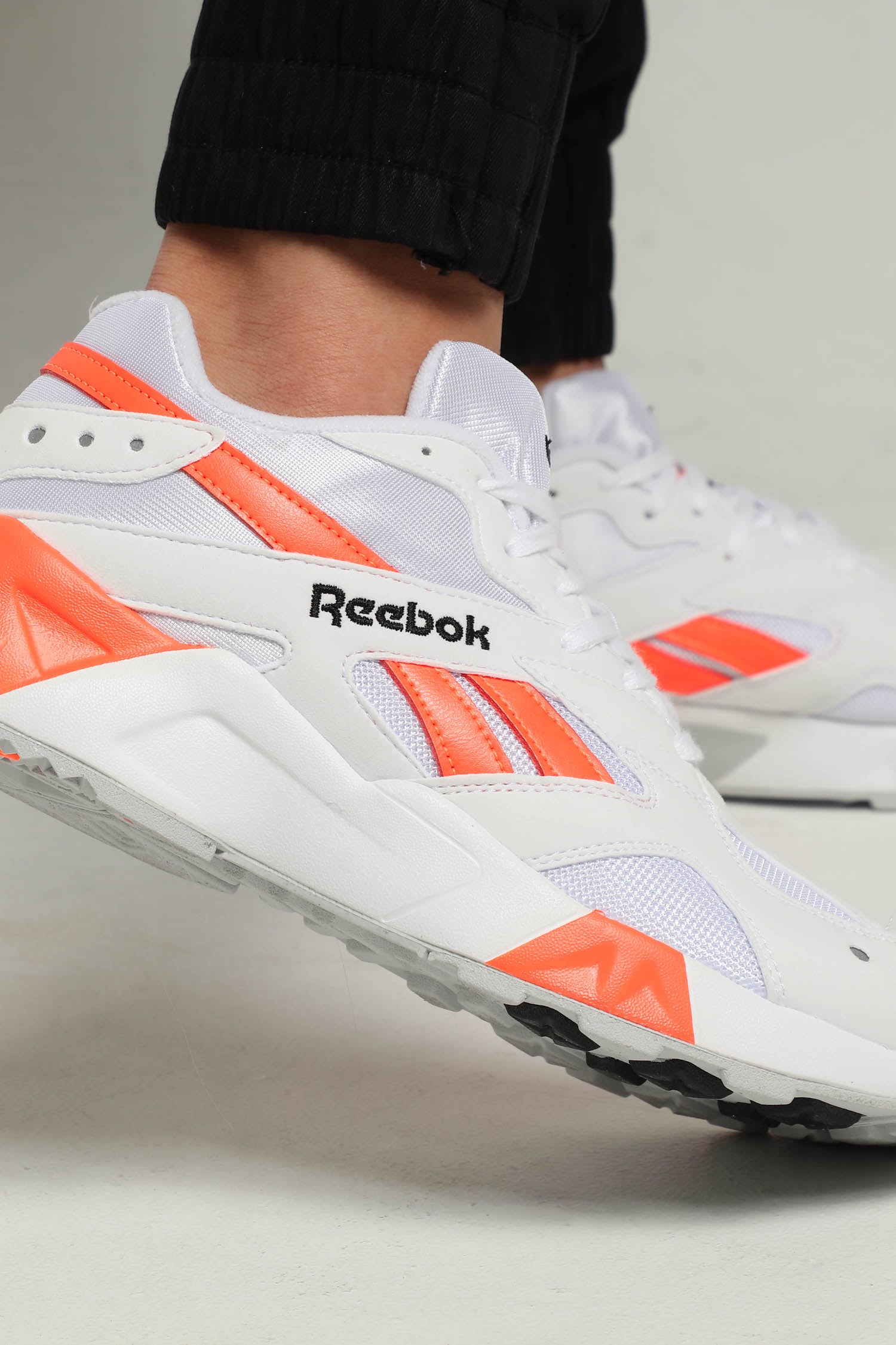 reebok aztrek white orange