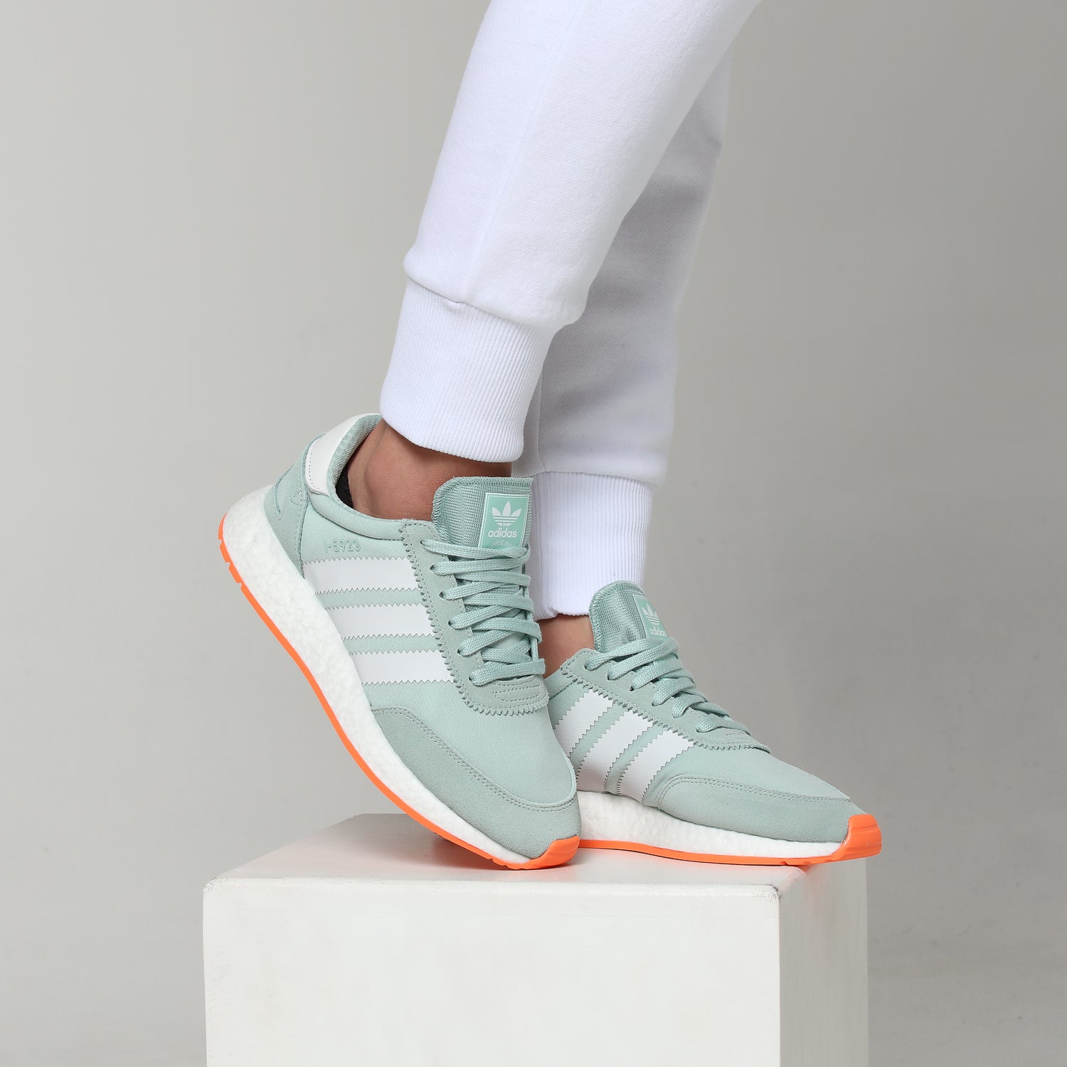 adidas b37974