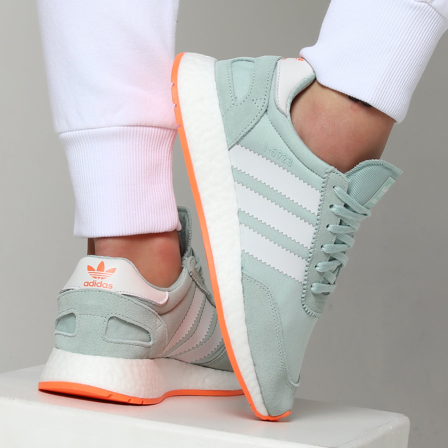 adidas b37974