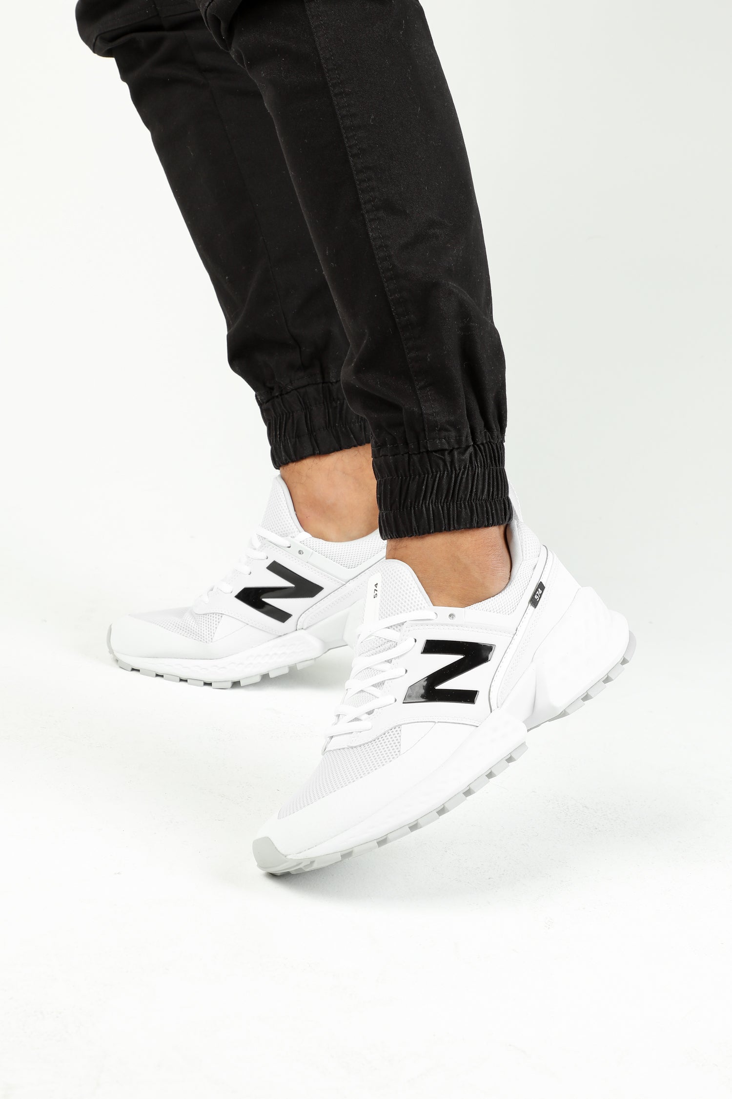 new balance 574s white