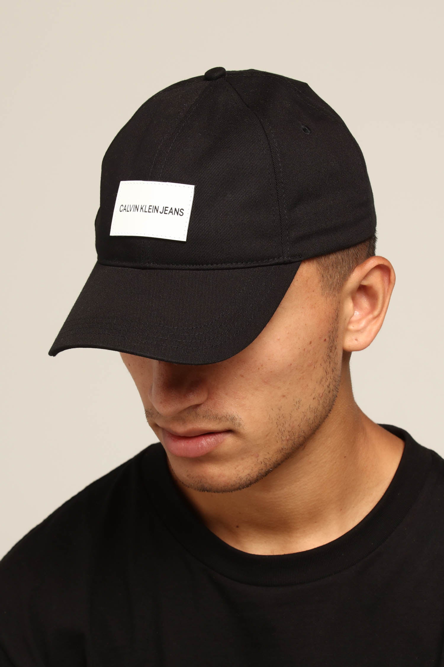 calvin klein cap black