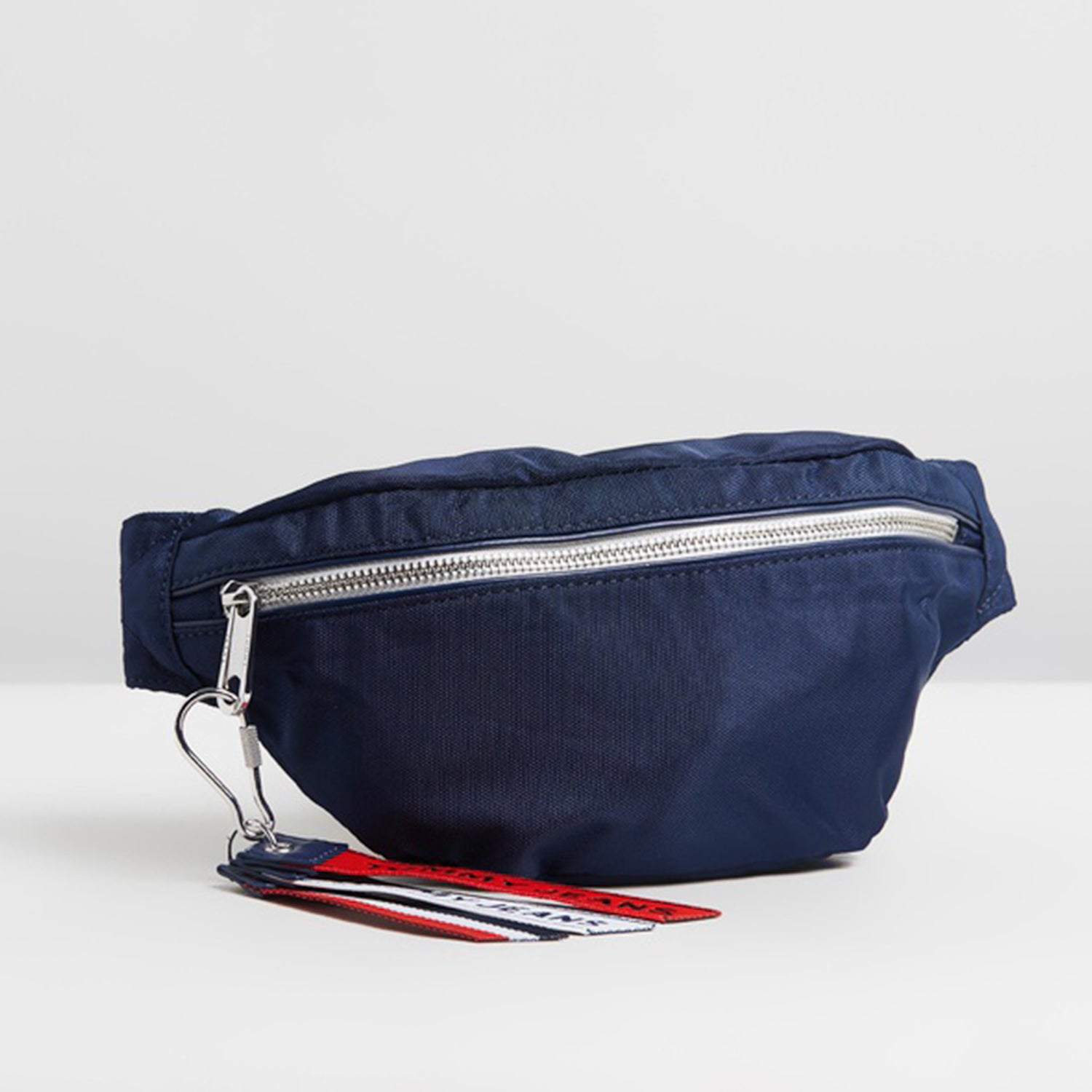 tommy jeans logo bumbag