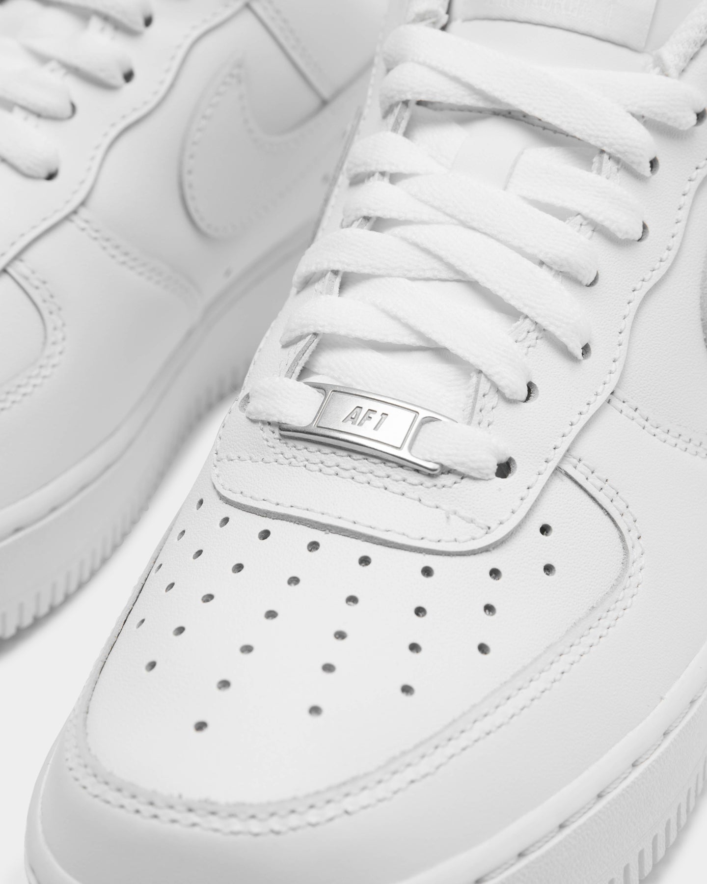 nike women's af1 white