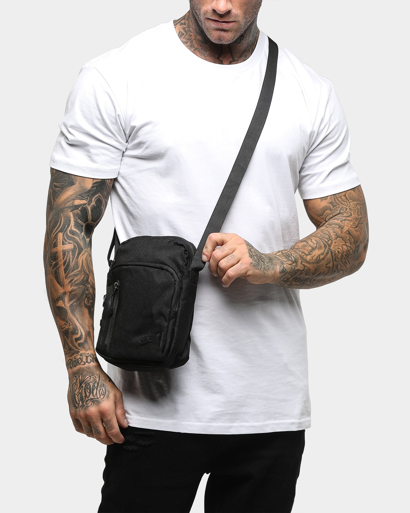 Nike Tech Small Items Bag Black/Black 