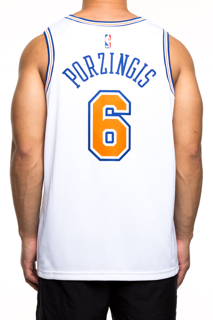 new york knicks jersey white