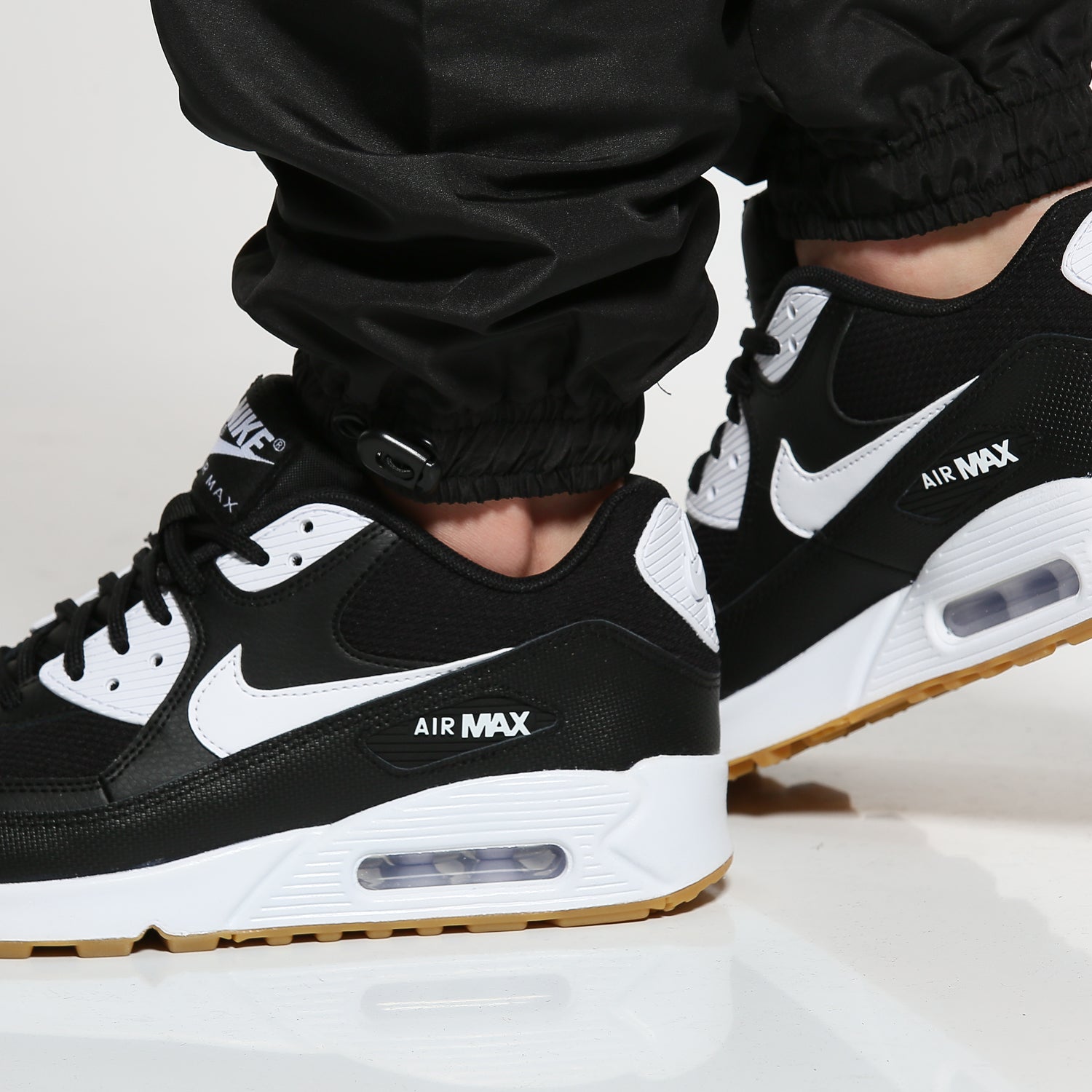 nike air max 90 black white gum
