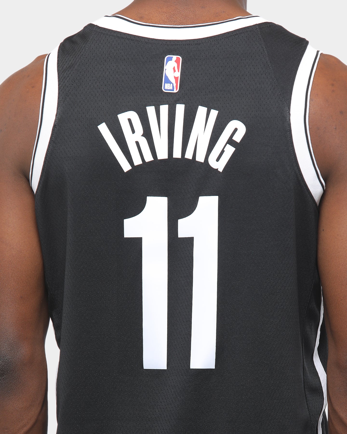 kyrie irving jersey youth medium