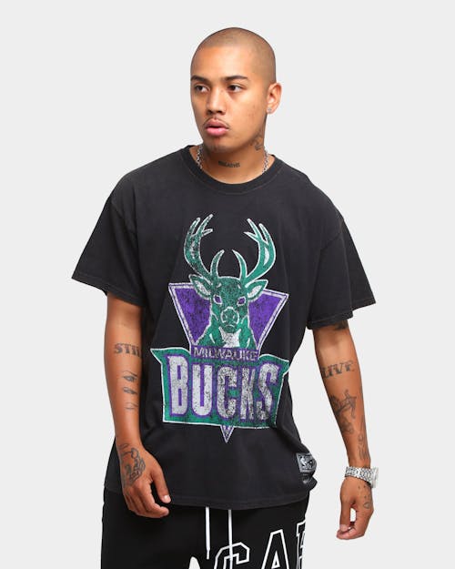 pic Milwaukee Bucks Old Logo T Shirt culture kings