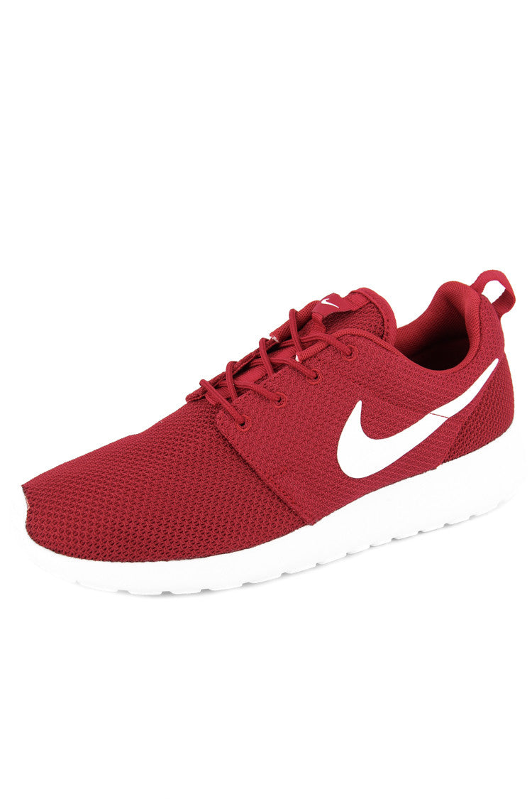 roshe run red